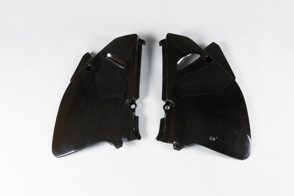 Side panels - black - Suzuki - REPLICA PLASTICS - SU02946-001 - UFO Plast